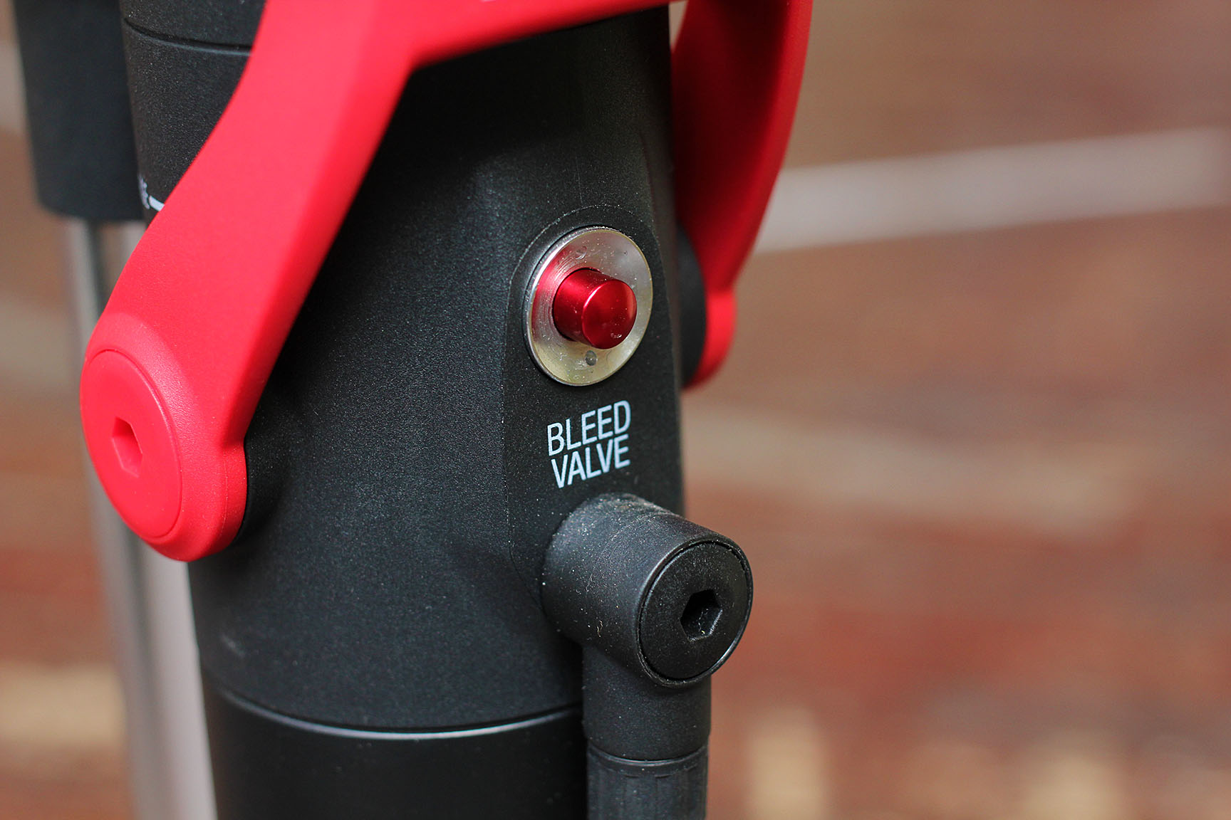 bontrager flash charger floor pump